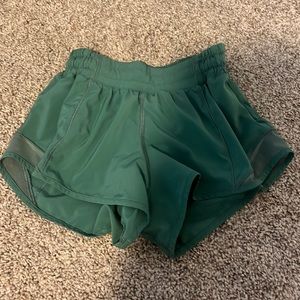**** RARE ***Green Lululemon Hotty Hot shorts